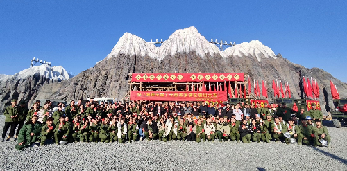 新疆《独库天路》实景演艺